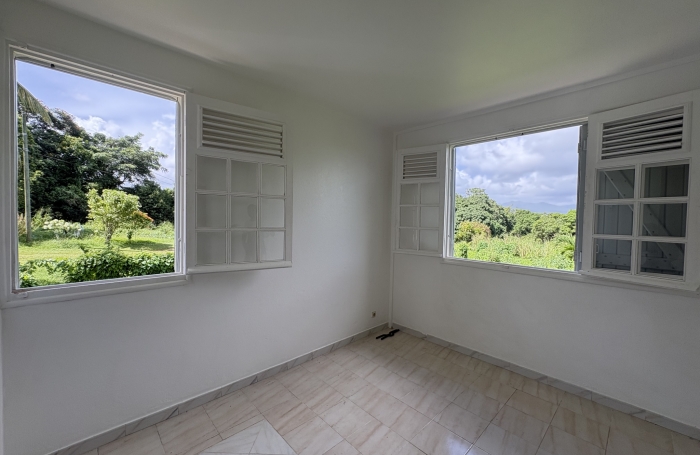 SPACIEUX APPARTEMENT T5 PIERRET LAMENTIN