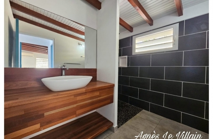 Vente Maison 152m&sup2; 4 pi&#232;ces Bouillante