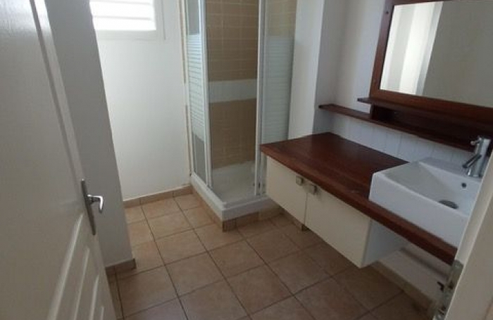 Vente Appartement 65.64m&sup2; 3 pi&#232;ces Baie Mahault