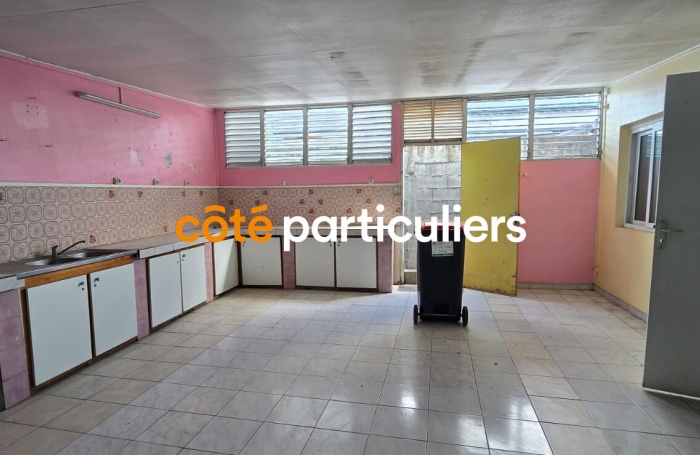 Vente Maison 180m² 6 pièces Les Abymes