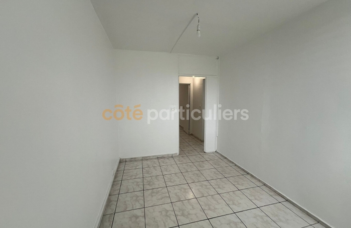 Location Appartement 58.67m² 3 pièces Les Abymes