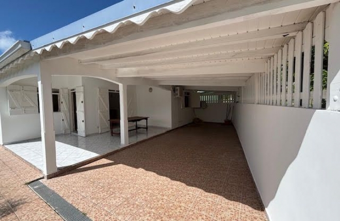 Location Maison 42m&sup2; 2 pi&#232;ces Saint François