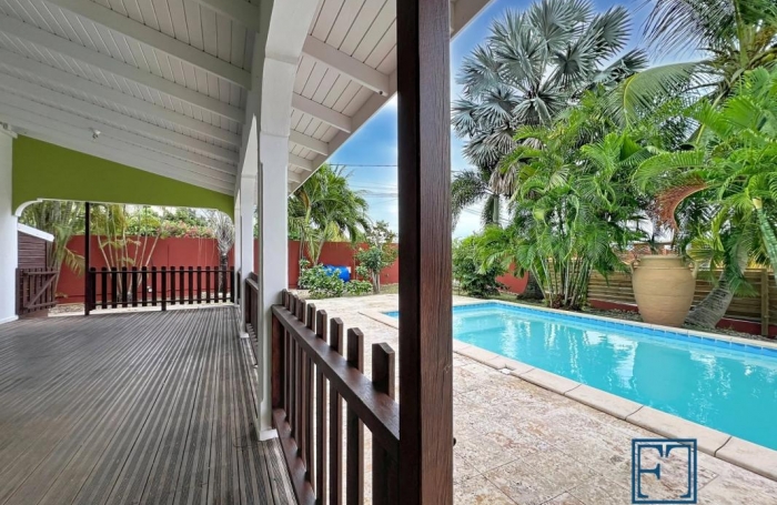 Location Maison 102m&sup2; 5 pi&#232;ces Saint François