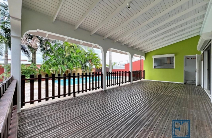 Location Maison 102m&sup2; 5 pi&#232;ces Saint François