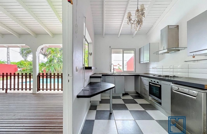 Location Maison 102m&sup2; 5 pi&#232;ces Saint François