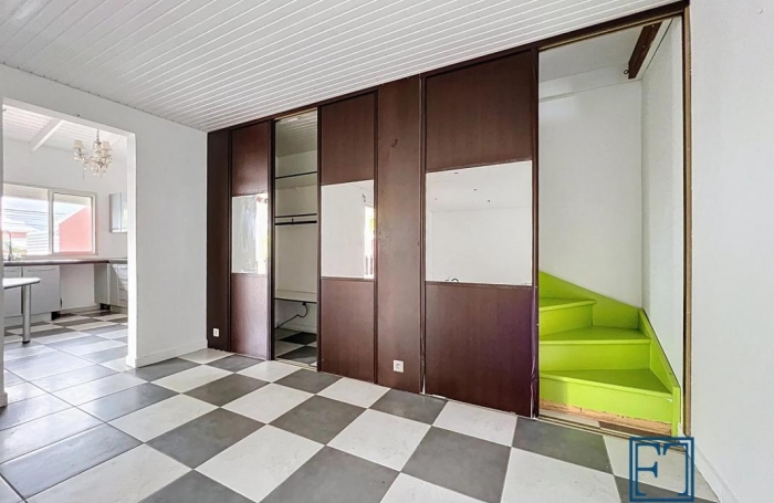 Location Maison 102m&sup2; 5 pi&#232;ces Saint François