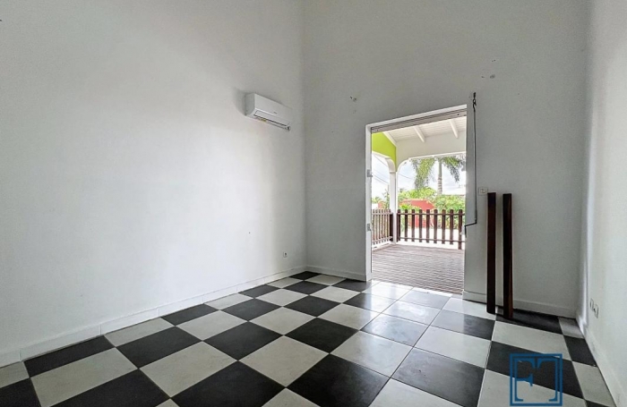 Location Maison 102m&sup2; 5 pi&#232;ces Saint François