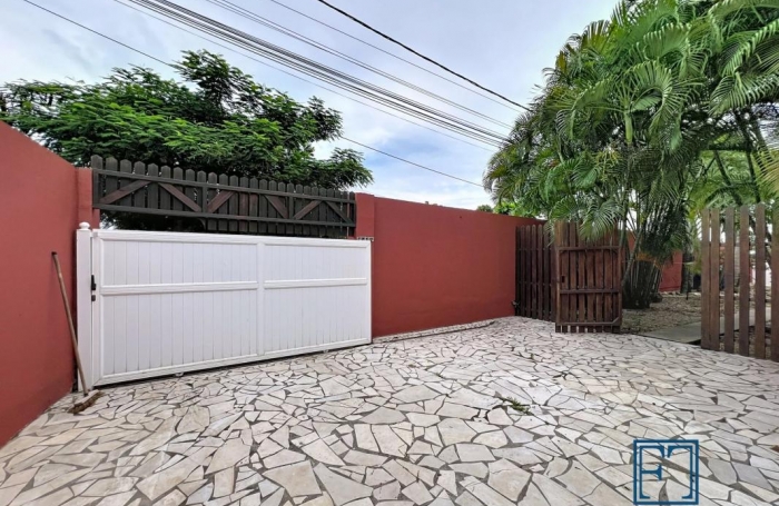 Location Maison 102m&sup2; 5 pi&#232;ces Saint François