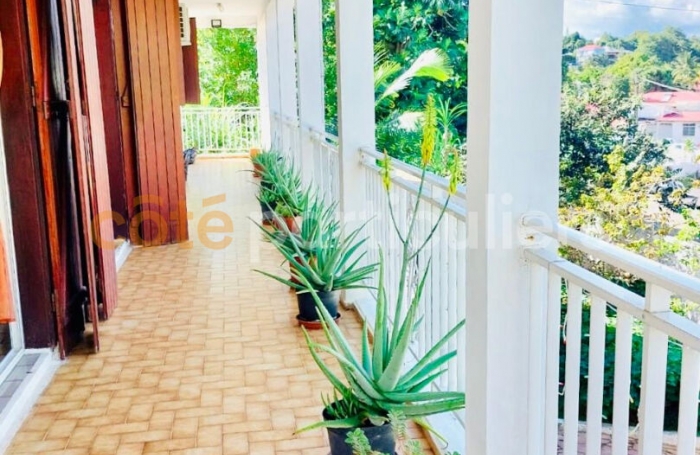 Vente Appartement 120m² 4 pièces Petit-Bourg