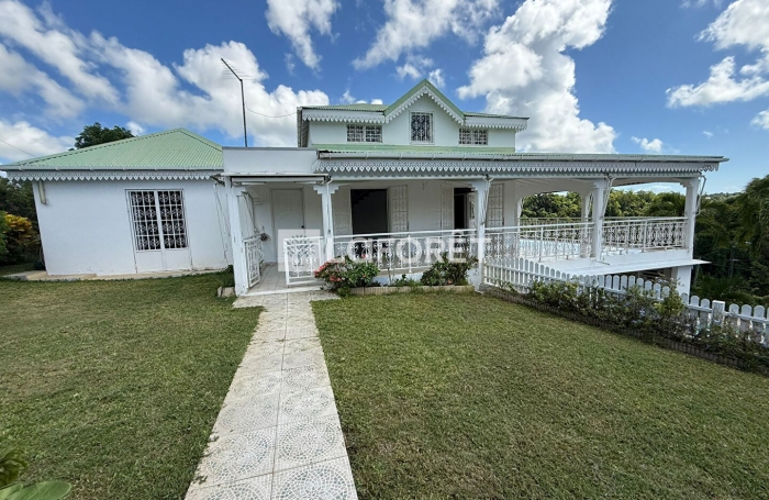 Vente Maison 291.95m&sup2; 5 pi&egrave;ces Les Abymes