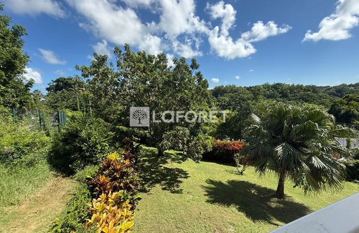 Vente Maison 291.95m&sup2; 5 pi&egrave;ces Les Abymes