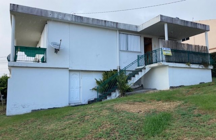 Location Maison 100.07m&sup2; 4 pièces Basse-Terre