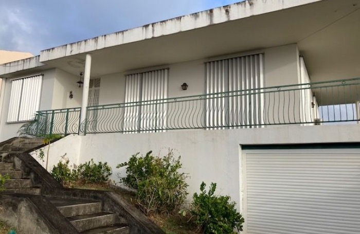 Location Maison 100.07m&sup2; 4 pièces Basse-Terre