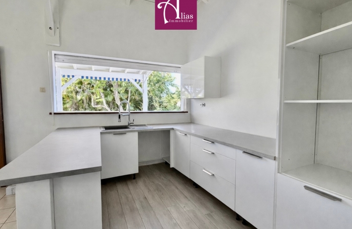 Maison mitoyenne F4 avec jardin privatif &agrave; Moudong, Baie-Mahault, Guadeloupe