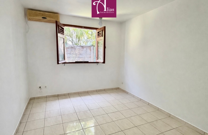 Maison mitoyenne F4 avec jardin privatif &agrave; Moudong, Baie-Mahault, Guadeloupe