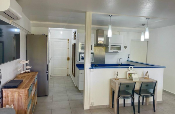 EXCLUSIVIT&Eacute; Grand studio meubl&eacute; &agrave; vendre &agrave; Saint-Fran&ccedil;ois, La Plantation Sainte-Marthe   Vue piscine, 1er &eacute;tag