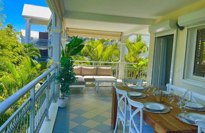 EXCLUSIVIT&Eacute; Grand studio meubl&eacute; &agrave; vendre &agrave; Saint-Fran&ccedil;ois, La Plantation Sainte-Marthe   Vue piscine, 1er &eacute;tag