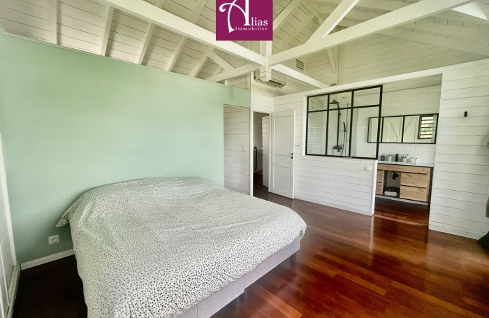 A VENDRE - Maison d&rsquo;architecte de caract&egrave;re + bungalow ind&eacute;pendant   &agrave; DUGAZON - LES ABYMES