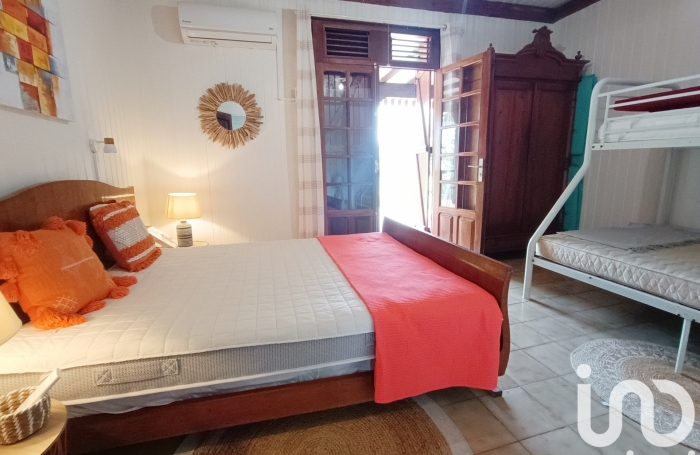 Vente Divers 161m&sup2; 6 pièces Saint Fran&ccedil;ois