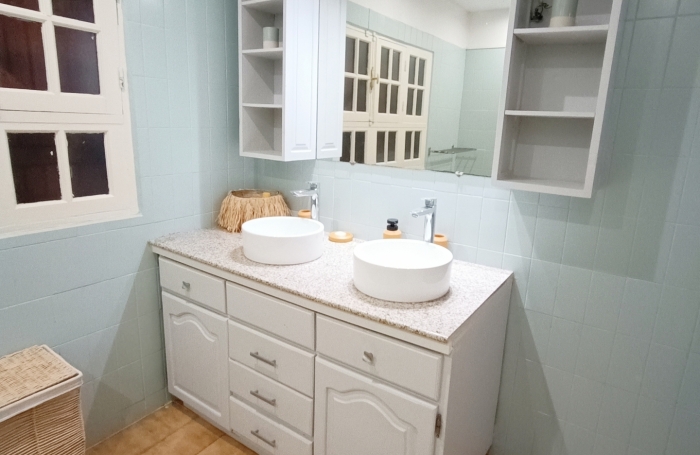 Vente Divers 161m&sup2; 6 pièces Saint Fran&ccedil;ois