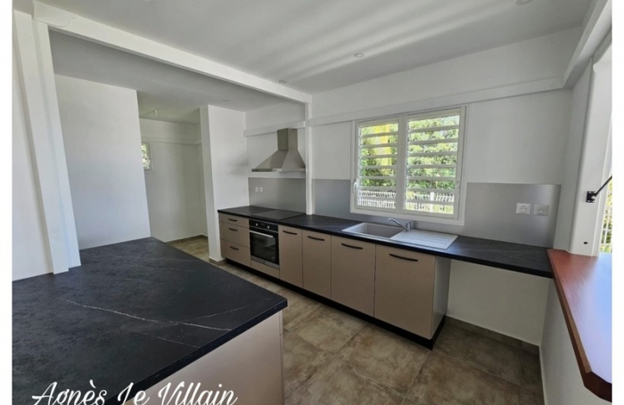 Vente Maison 79m&sup2; 4 pièces Bouillante