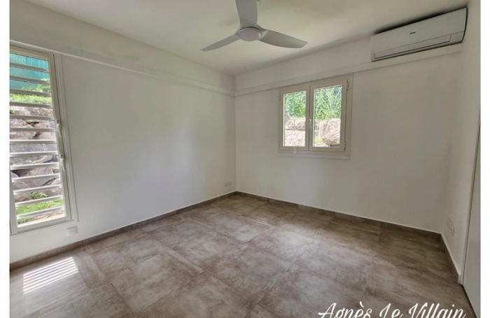 Vente Maison 79m&sup2; 4 pièces Bouillante