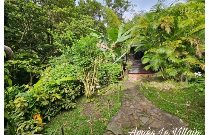 Vente Maison 76m&sup2; 4 pièces Bouillante