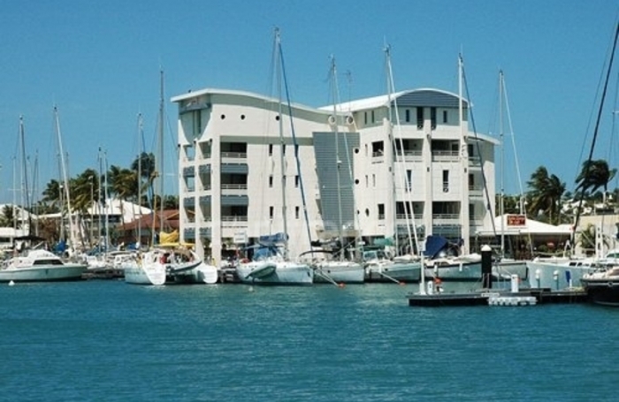 Vente Fonds de commerce 1363m&sup2; 46 pièces Saint Fran&ccedil;ois