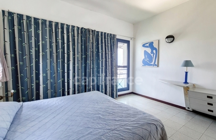 Vente Fonds de commerce 1363m&sup2; 46 pièces Saint Fran&ccedil;ois