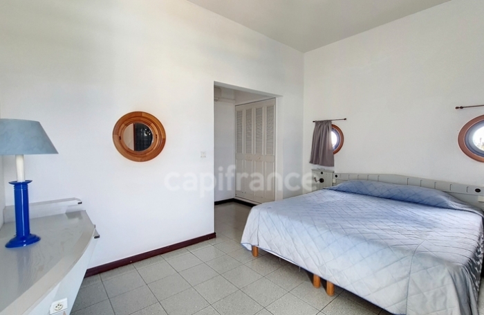 Vente Fonds de commerce 1363m&sup2; 46 pièces Saint Fran&ccedil;ois