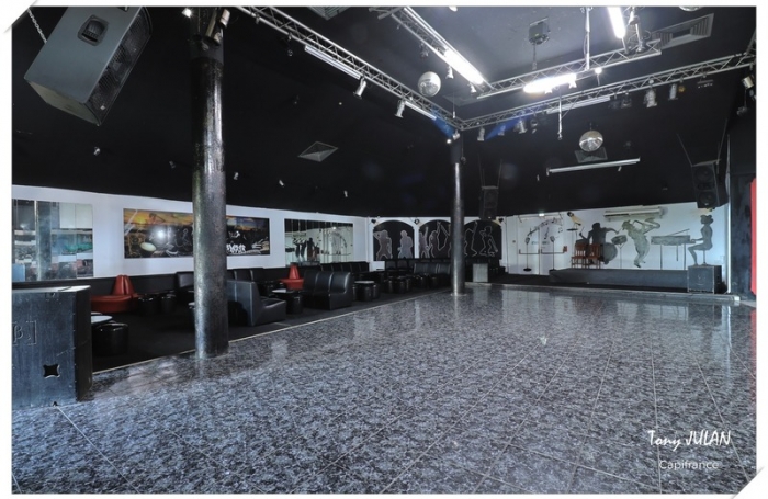 Vente Divers 723m&sup2; 5 pièces Gourbeyre