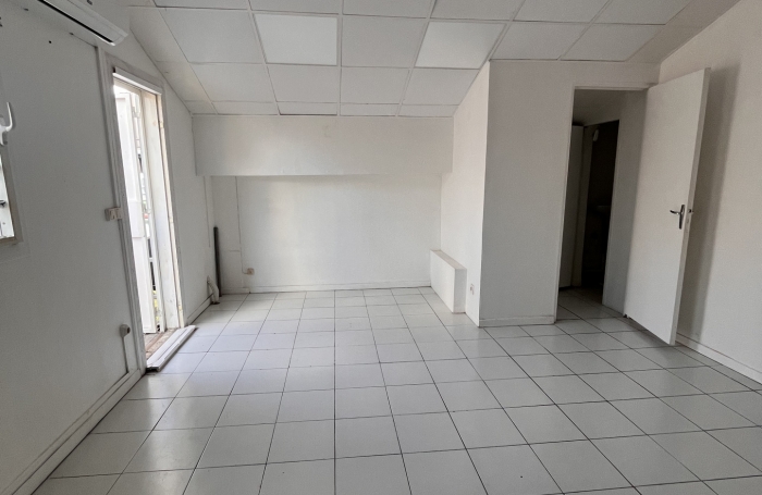 Location Local commercial 97139