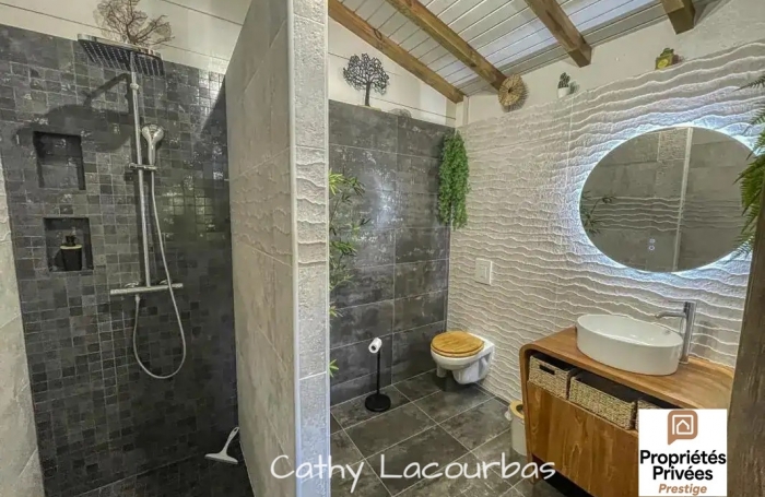 Vente Maison 210m&sup2; 7 pièces Pointe-Noire