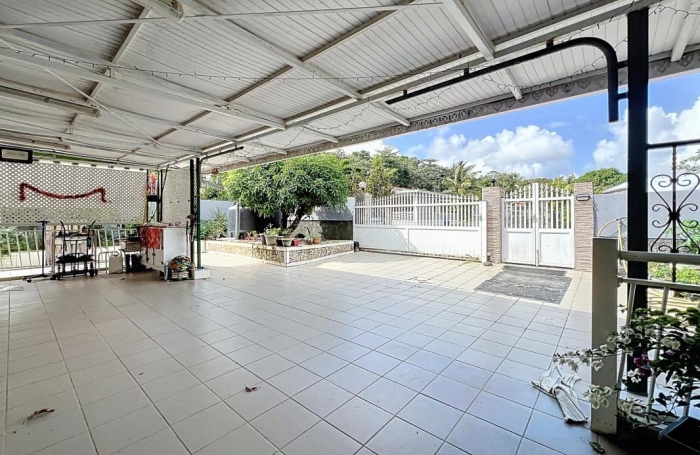 Vente Maison 247m&sup2; 8 pièces Lamentin