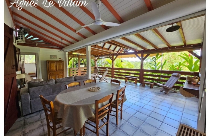 Vente Maison 234m&sup2; 12 pièces Bouillante