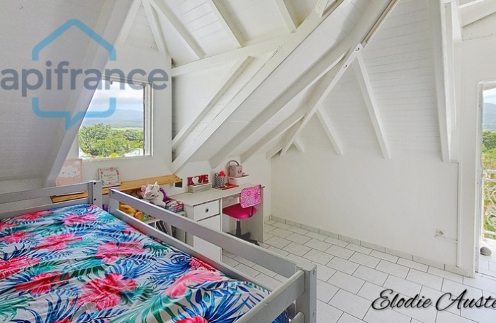 Vente Maison 226m&sup2; 8 pièces Lamentin