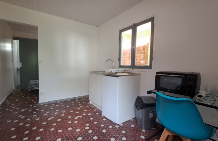 T2 meubl&eacute; pour &eacute;tudiant avec terrasse et jardinet, proche universit&eacute; et nature