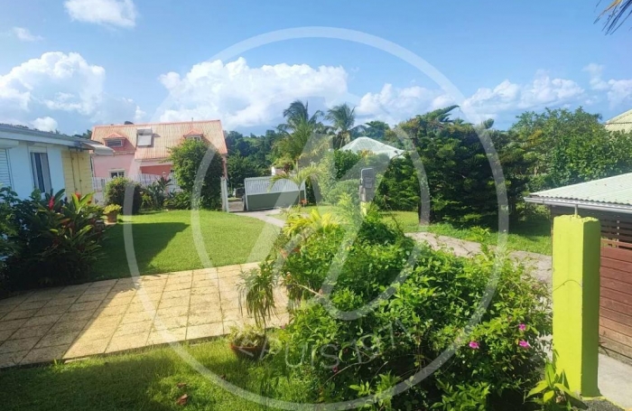Location Maison 81m&sup2; 4 pièces Goyave