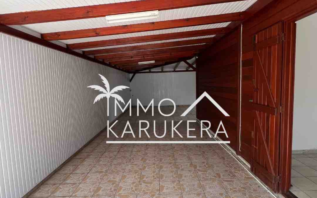 Maison &agrave; Capesterre-Belle-Eau