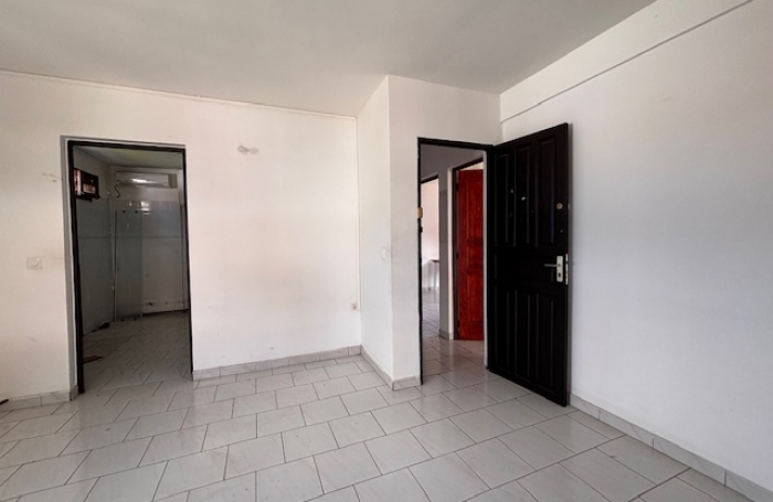 Local professionnel aux Abymes - LONGFORT IMMOBILIER