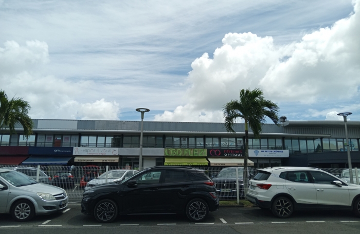 Location Local commercial 97122