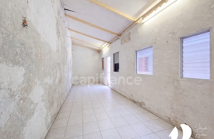 Vente Immeuble 195m&sup2; 10 pièces Pointe-&agrave;-Pitre