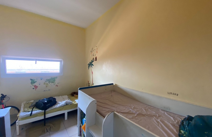 Triplex + garage  vendu avec locataire