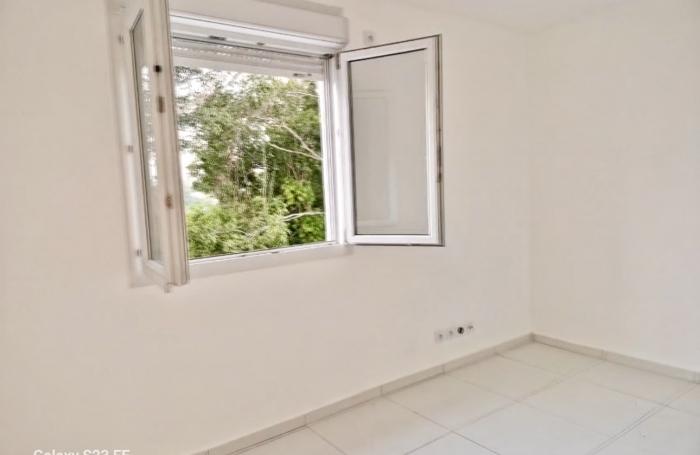 Villas neuve de 4 pi&egrave;ces situ&eacute;e aux ABYMES