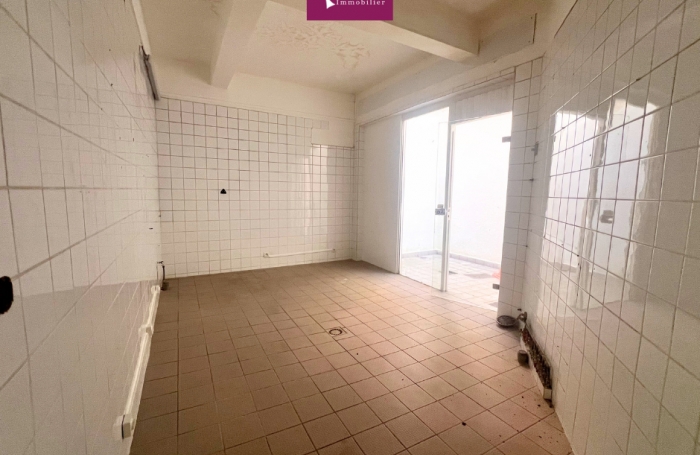 &Agrave; louer   Local commercial 73 m2 en rez-de-chauss&eacute;e   Pointe-&agrave;-Pitre, Rue Sadi Carnot