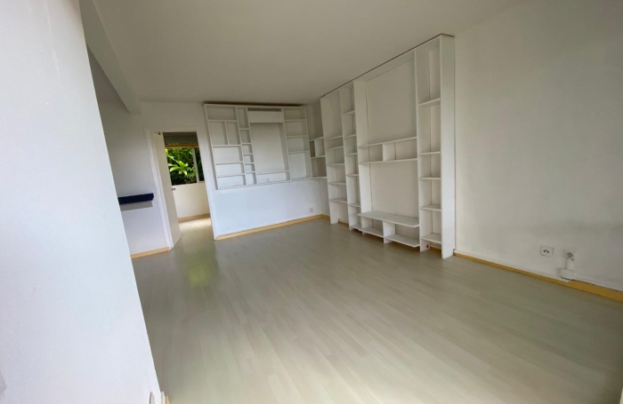 Beau T3 lumineux &agrave; Bas du fort