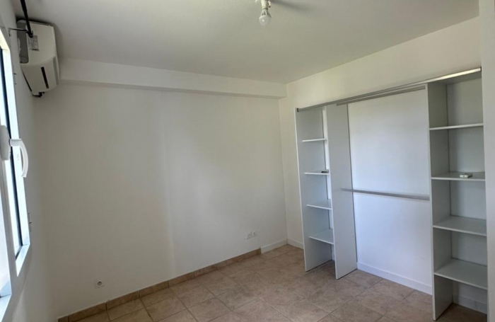 Magnifique T3 meubl&eacute; avec jardin et box privatifs