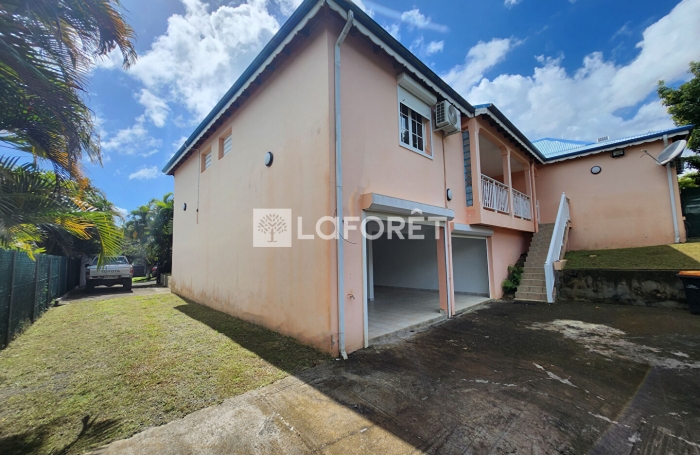 Location Maison 102m&sup2; 5 pi&egrave;ces Baie Mahault