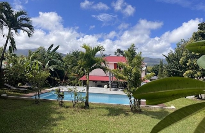 Vente Maison 104m&sup2; 5 pièces Lamentin