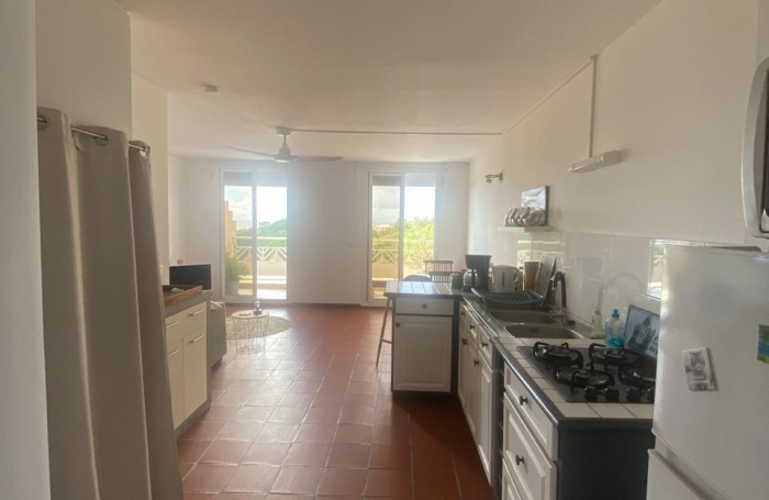 Beau T2 meubl&eacute; avec jolie vue mer